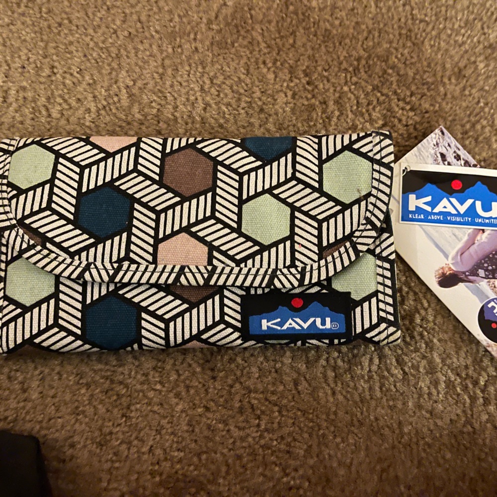 Kavu Wallet brand new